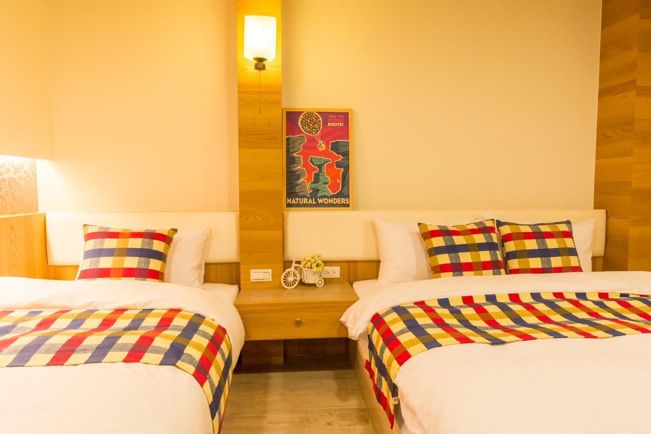 W Hostel Tainan Luaran gambar