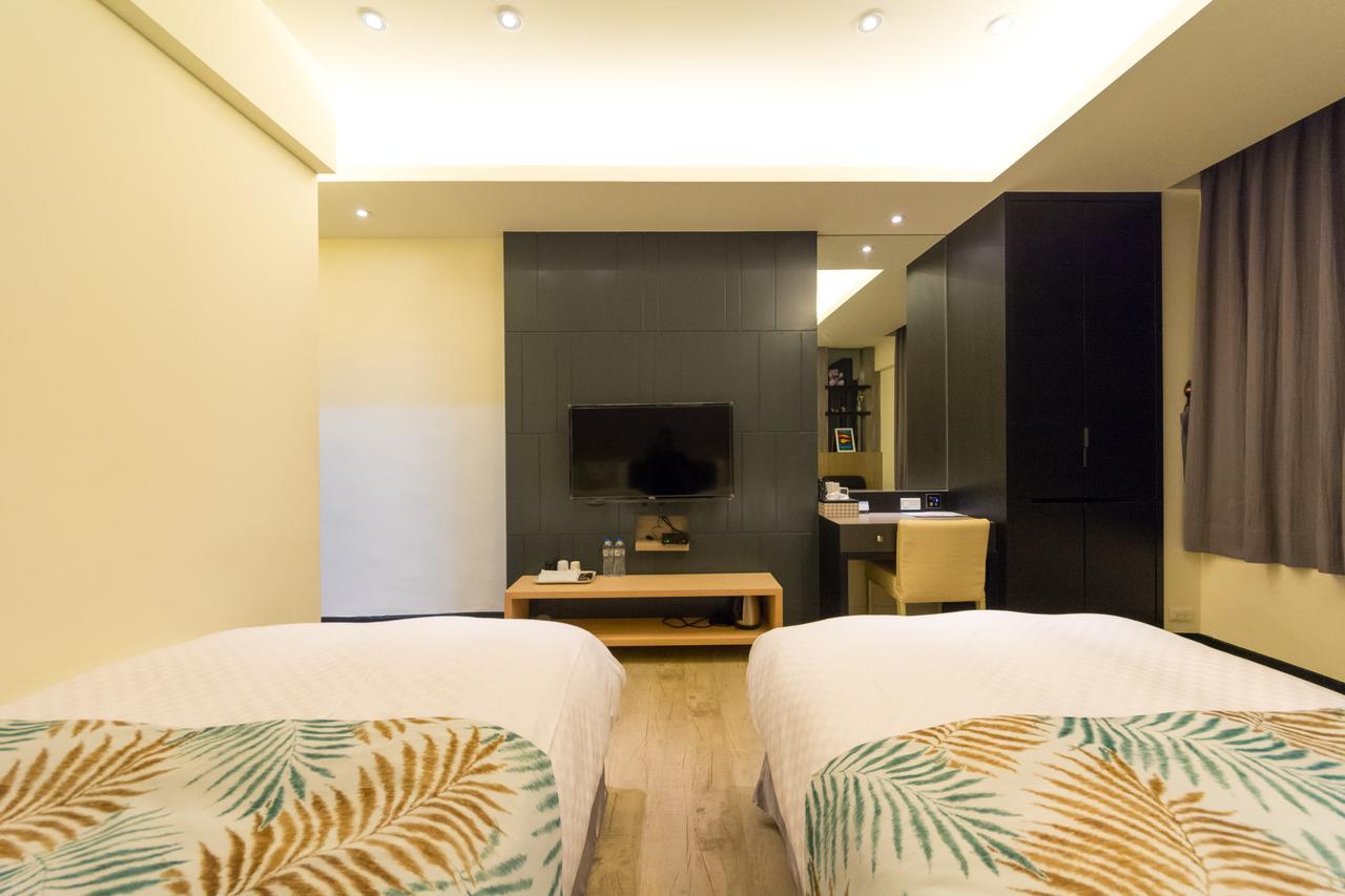 W Hostel Tainan Luaran gambar